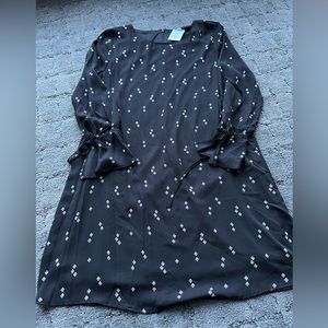 Bobeau black and white lined long sleeve dress